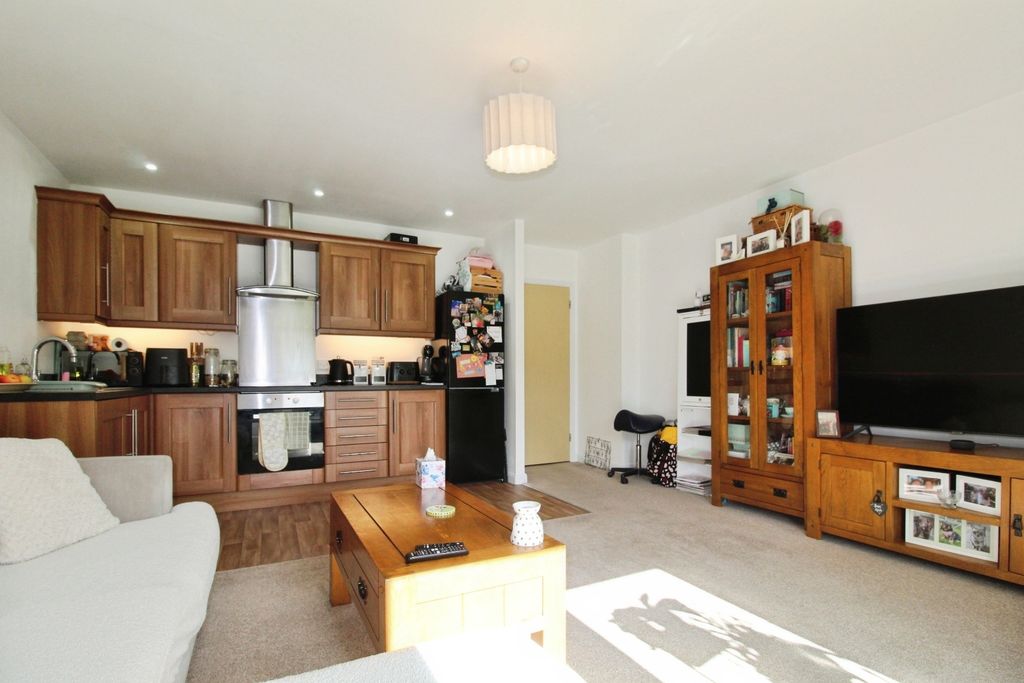 Property photo 1 of 17 Pbox-Img.Jpg