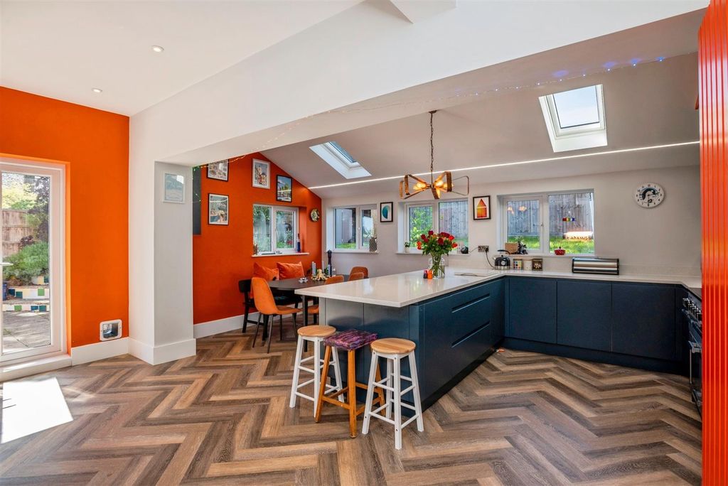 Property photo 3 of 31 011.Jpg