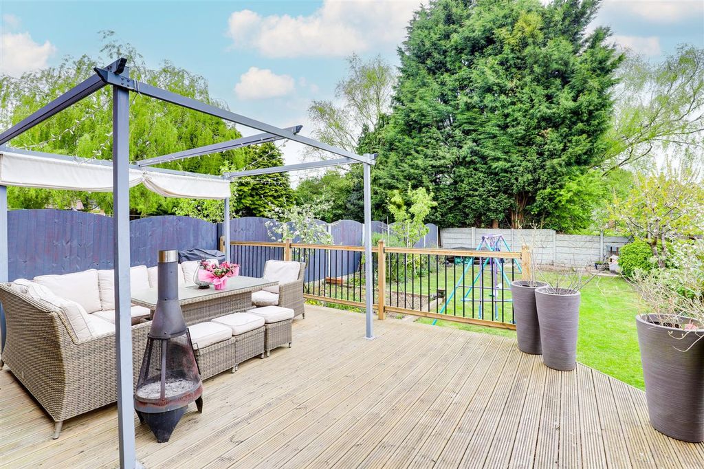 Property photo 2 of 15