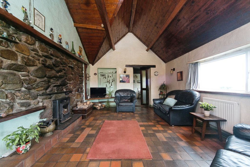 Property photo 3 of 26 Photo