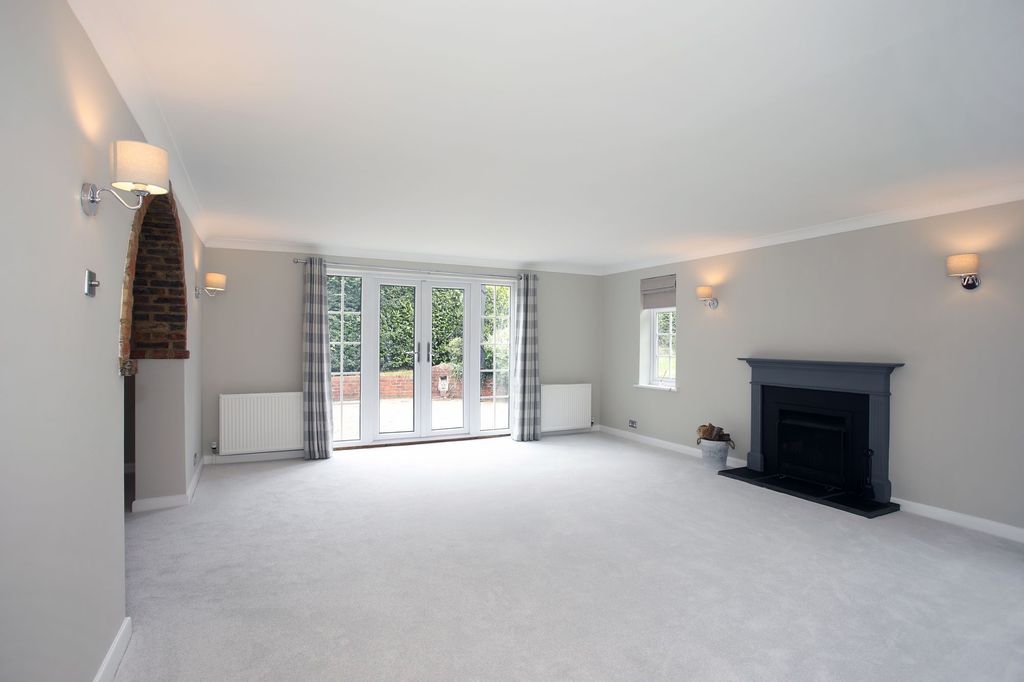 Property photo 2 of 29