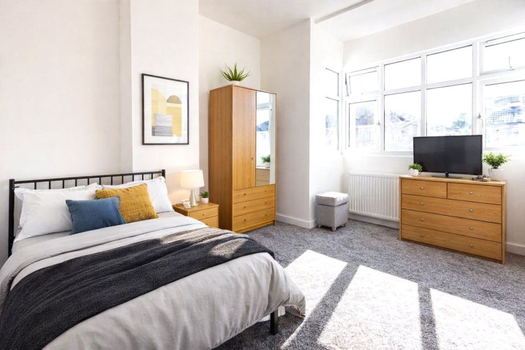 Property photo 3 of 12 Picture No. 30