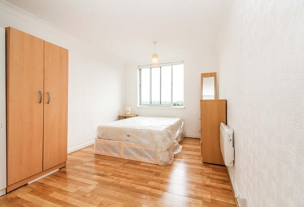 Property photo 3 of 8 105398_Zcentury210003515564_Img_00_0000.Jpeg