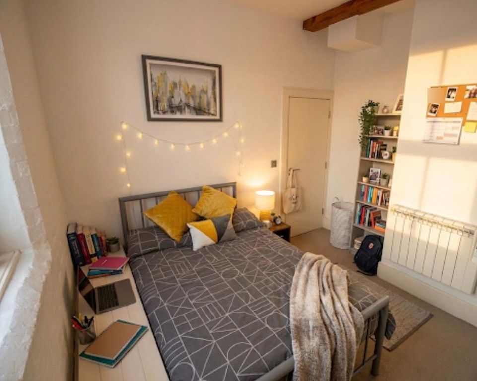 Property photo 1 of 8 Photo 0