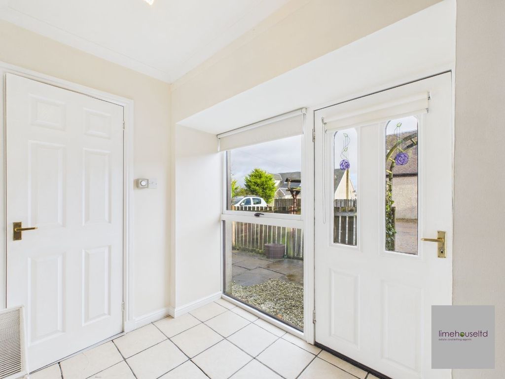 Property photo 3 of 28