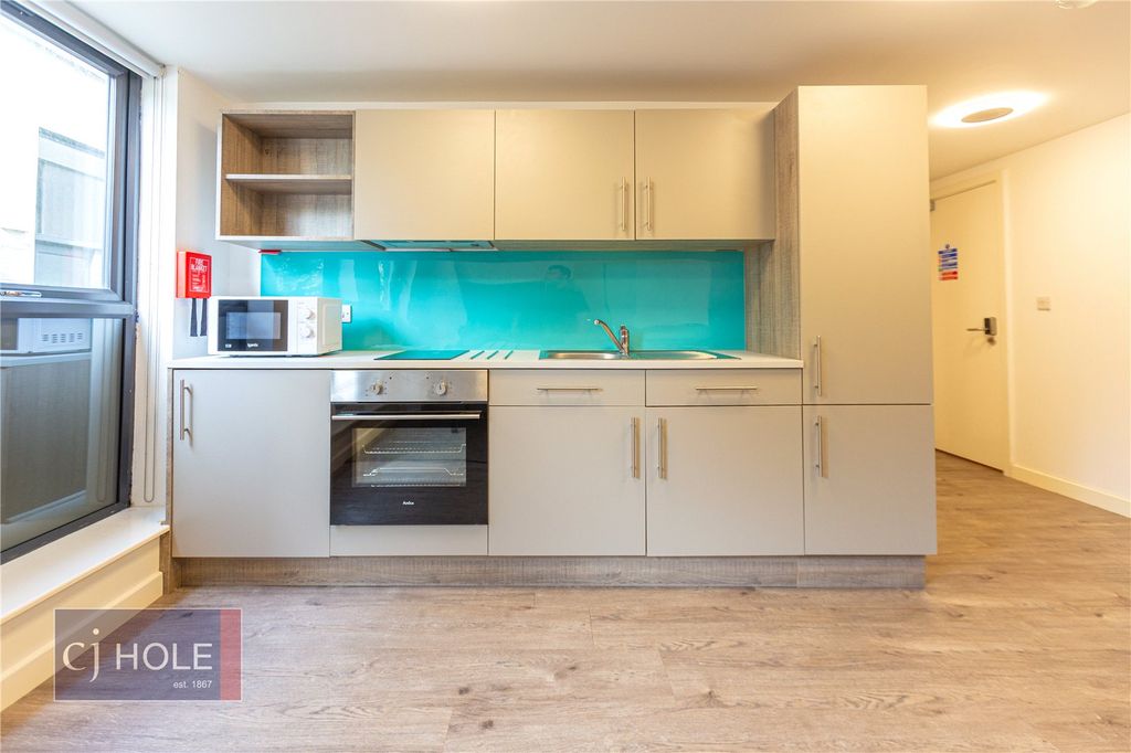 Property photo 2 of 12 Picture No. 33