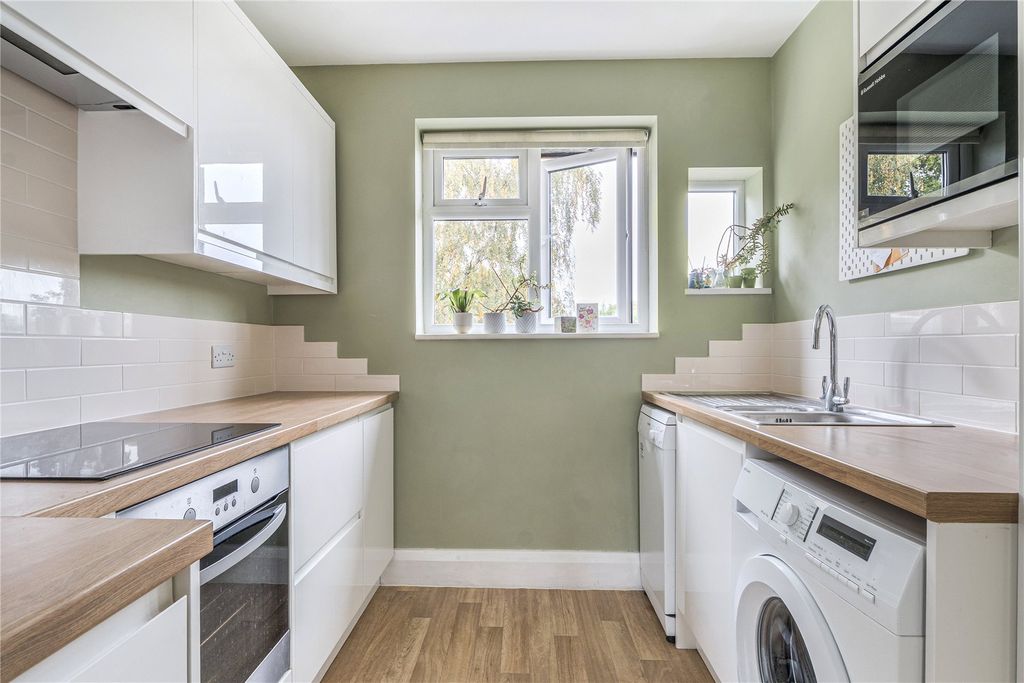 Property photo 3 of 11 Picture No. 20