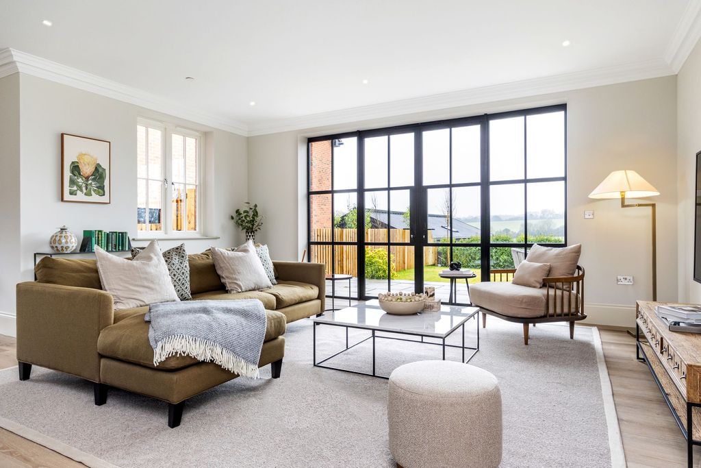 Property photo 3 of 17