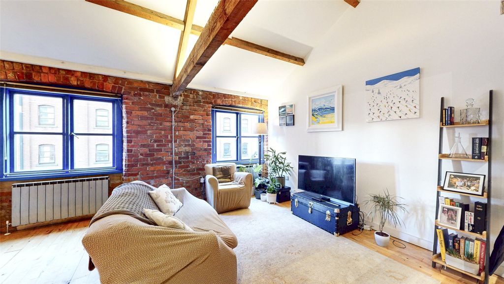 Property photo 3 of 14 Picture No. 05