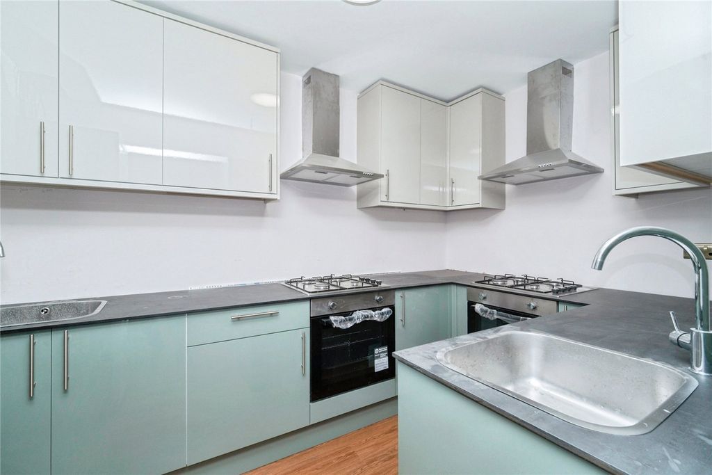 Property photo 1 of 18 Kitchen