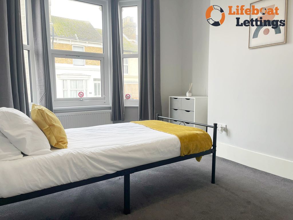 Property photo 1 of 8 Bedroom 1A