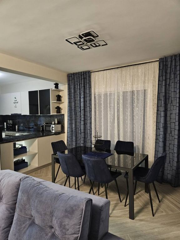 Property photo 3 of 28