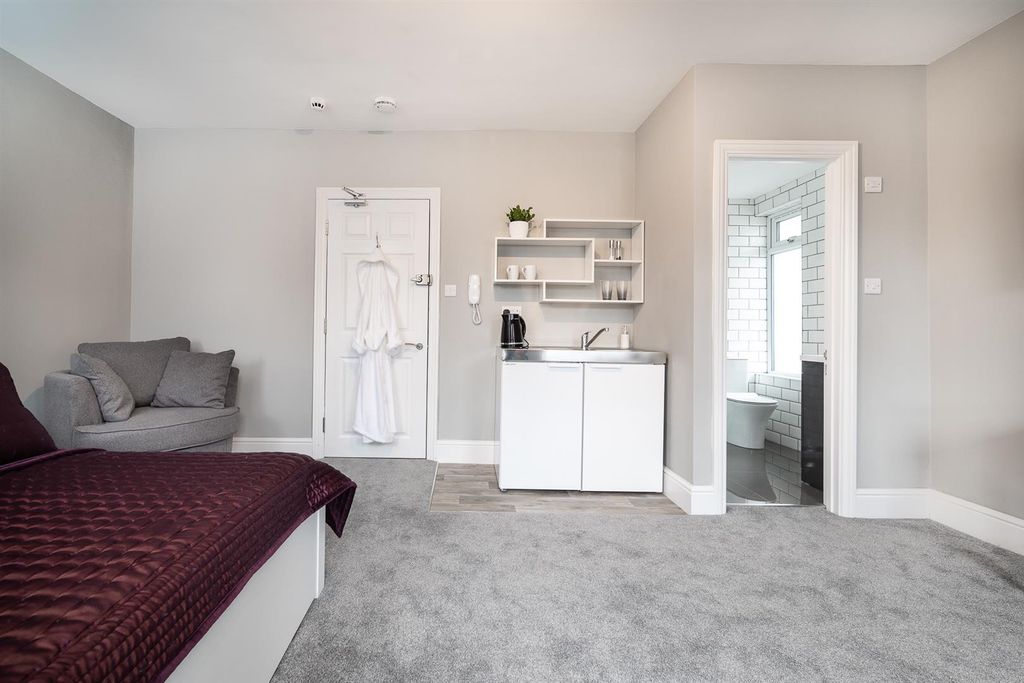 Property photo 3 of 10 5D-207054.Jpg