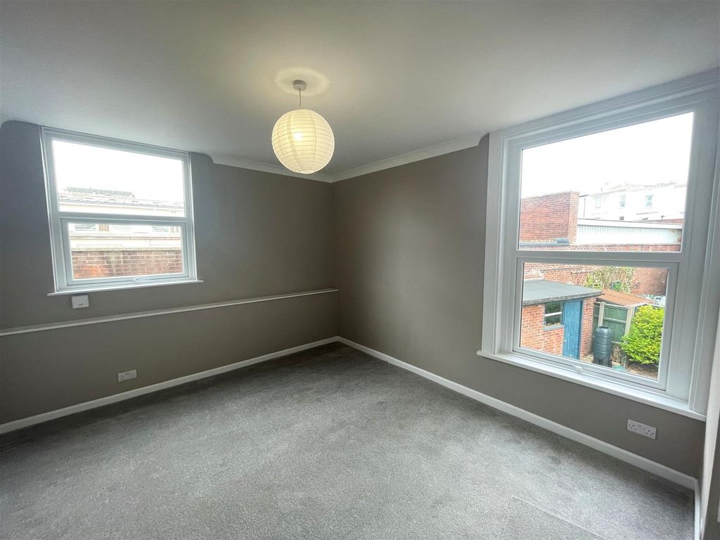 Property photo 3 of 10 6.Jpg