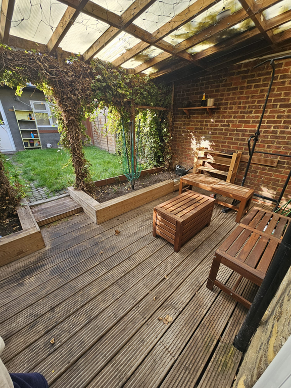 Property photo 3 of 6