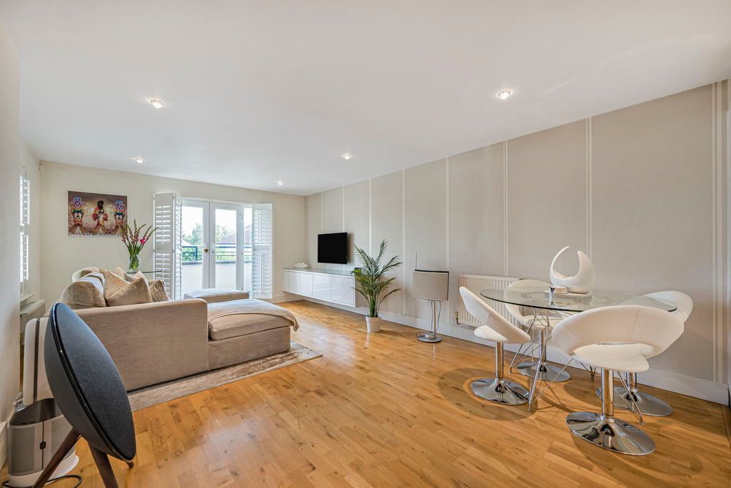 Property photo 2 of 18 Open Plan2