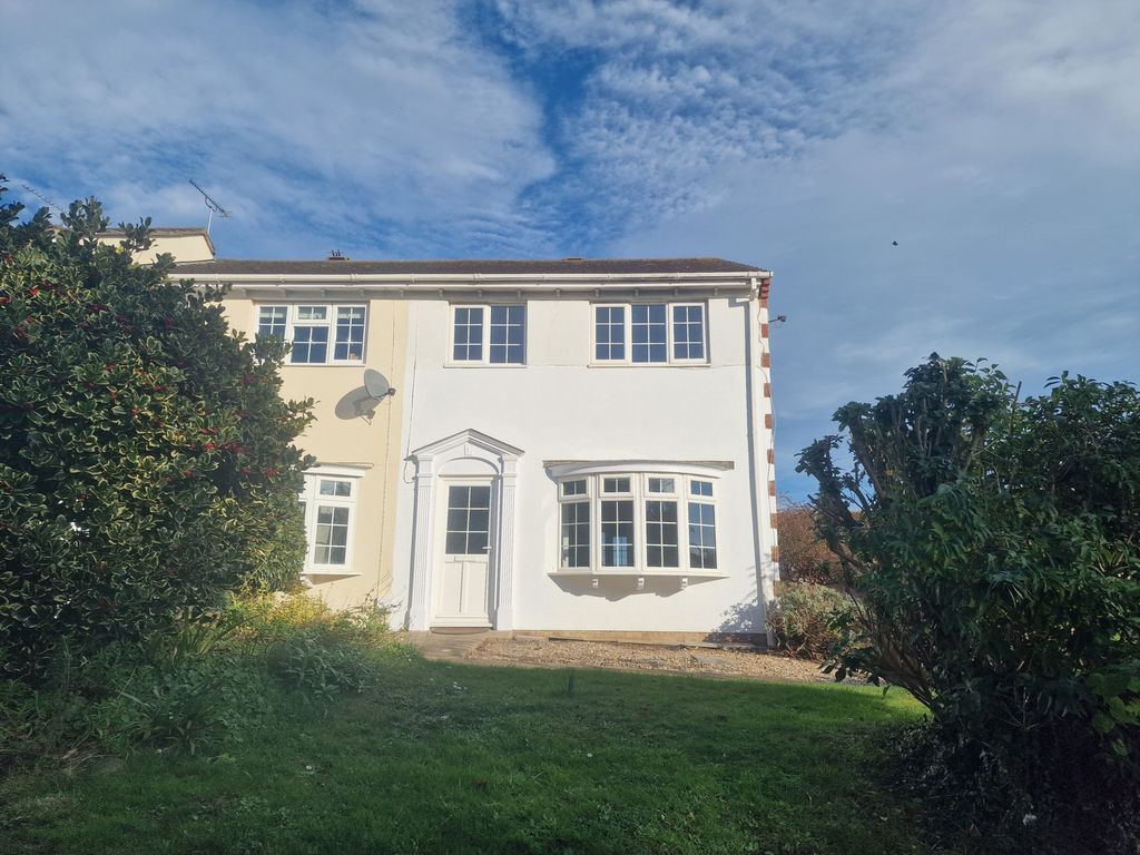 Property photo 1 of 15 Photo 2