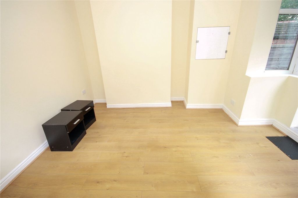 Property photo 2 of 7 Picture No. 09