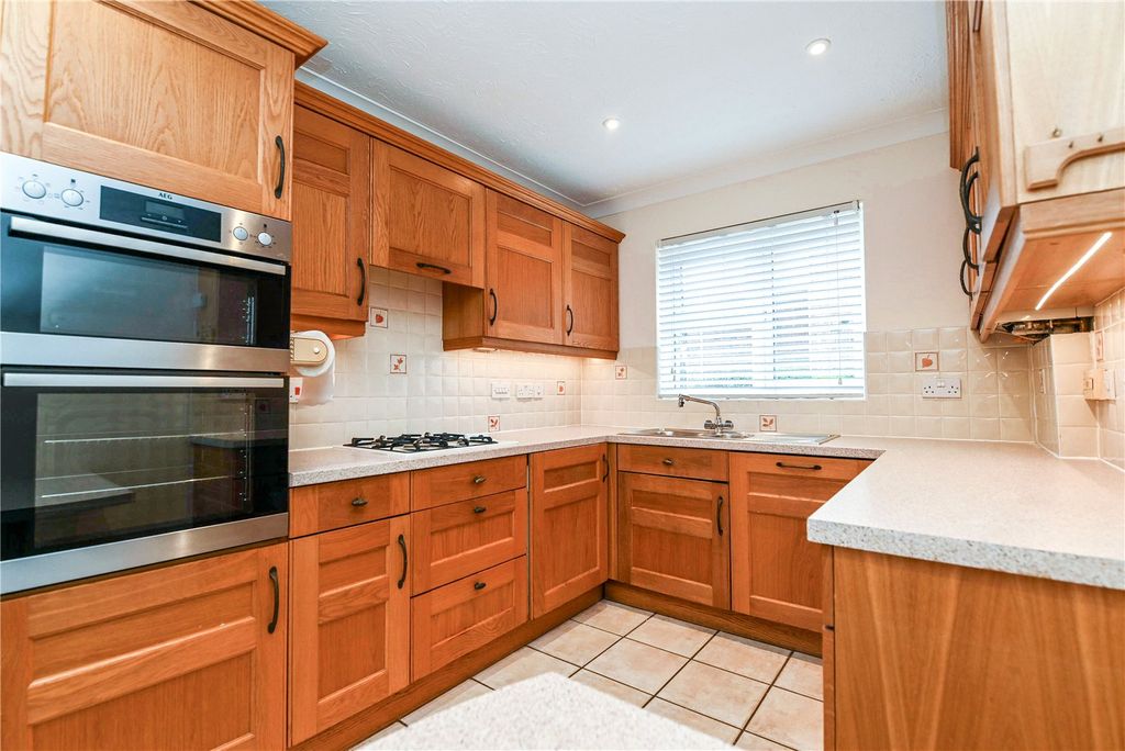 Property photo 3 of 16 Picture No. 19