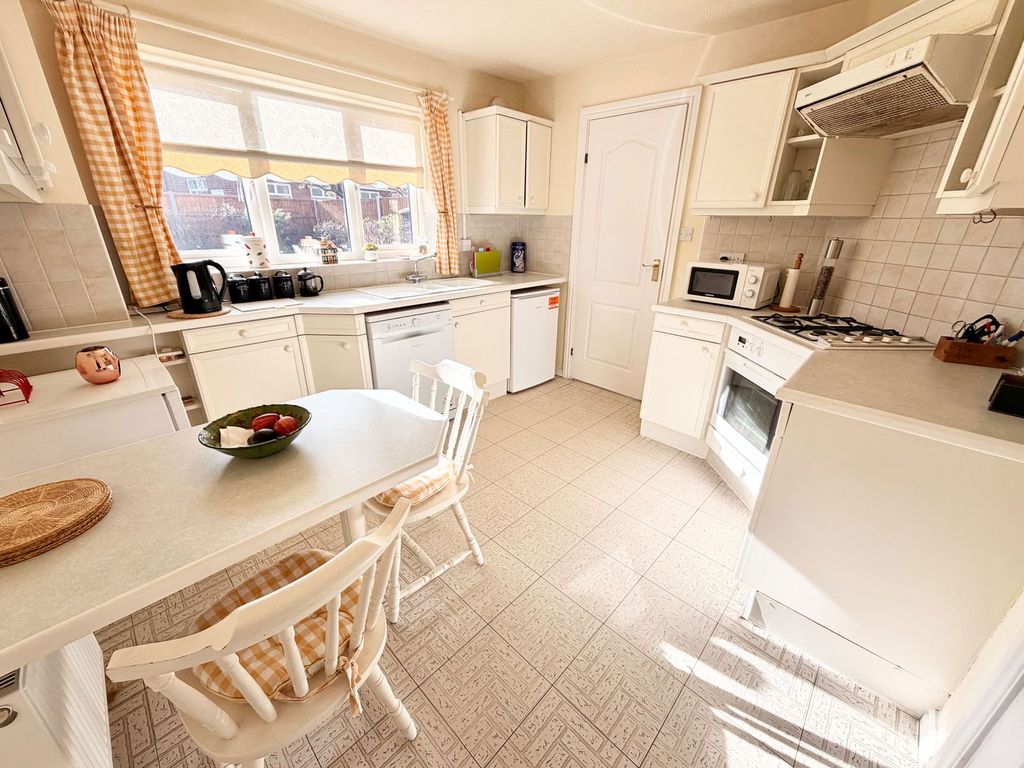 Property photo 3 of 26