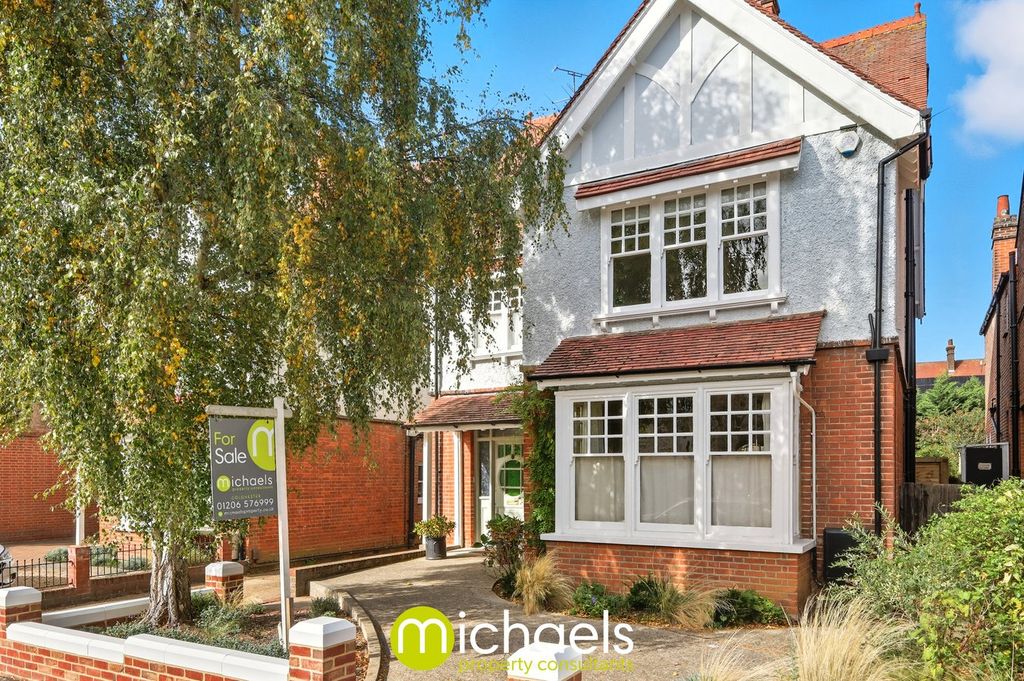 Property photo 1 of 49