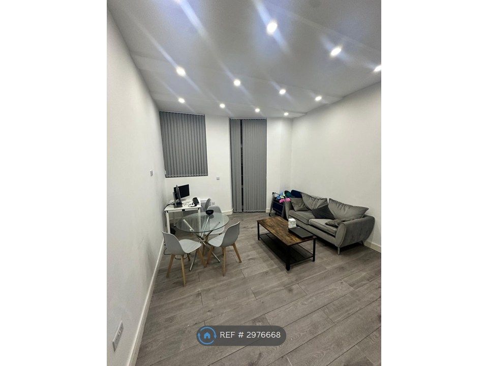 Property photo 3 of 9 Lounge