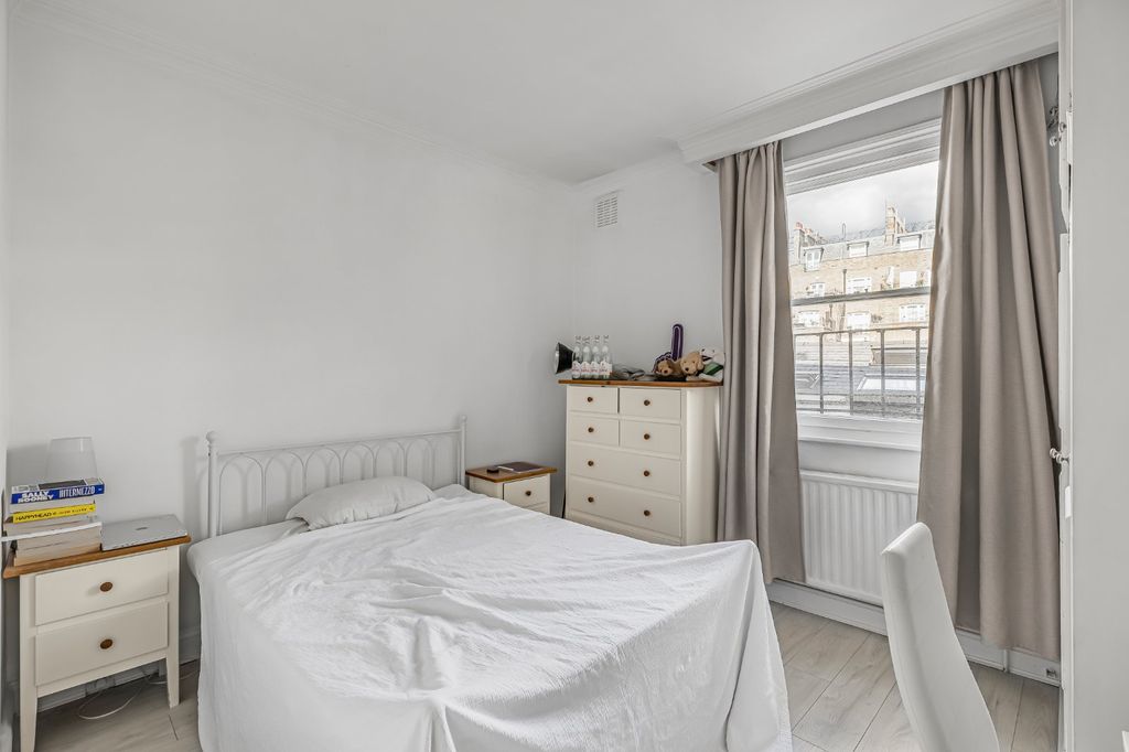 Property photo 3 of 9 Picture 3