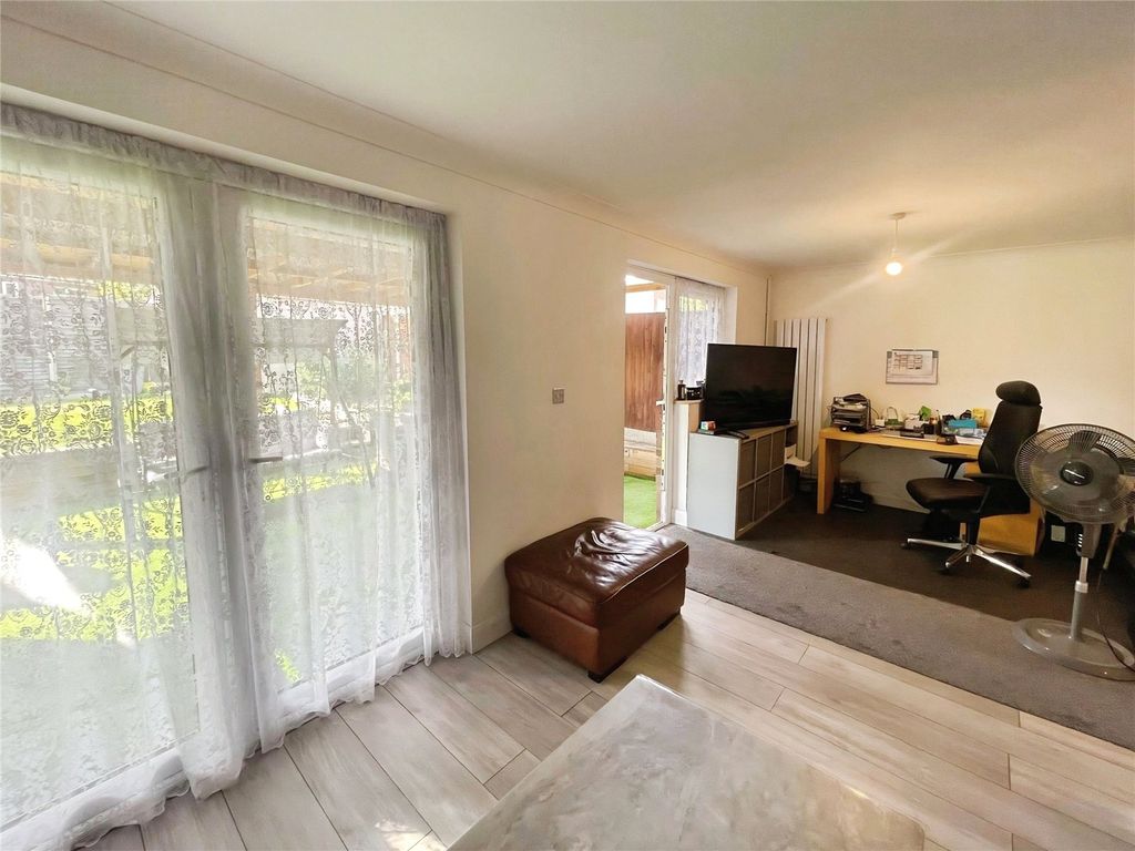 Property photo 2 of 16 Picture No. 01