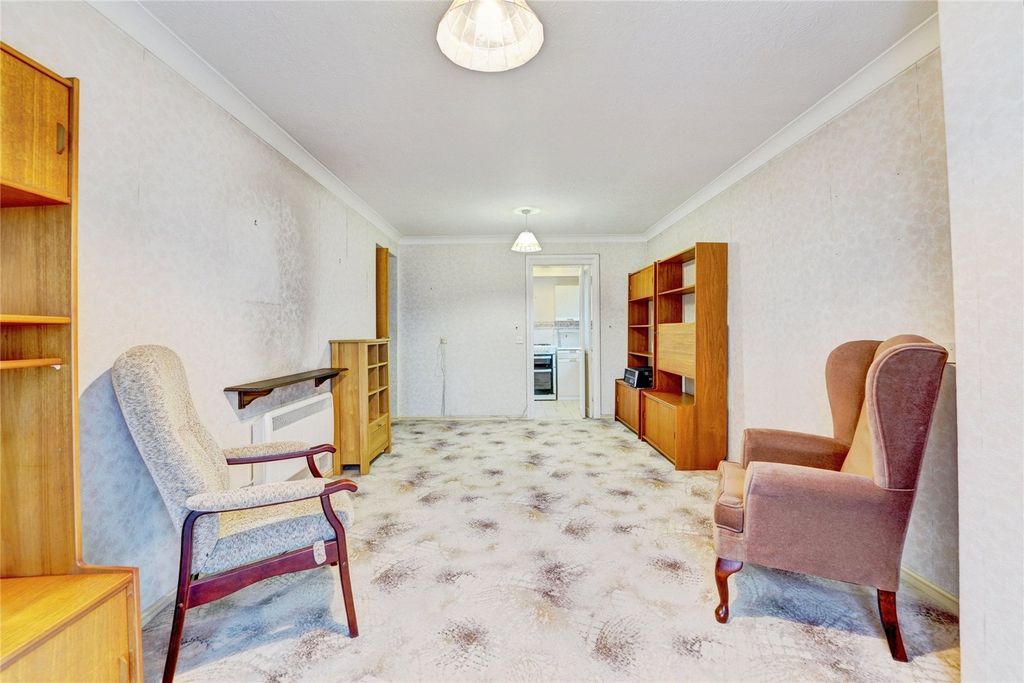 Property photo 2 of 10 Lounge