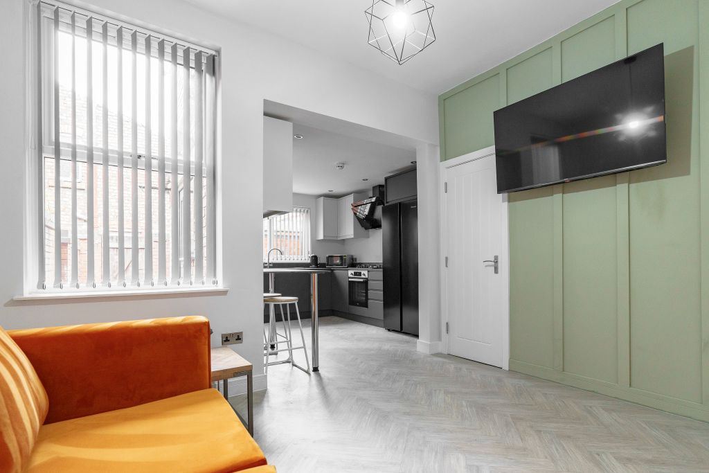 Property photo 3 of 41