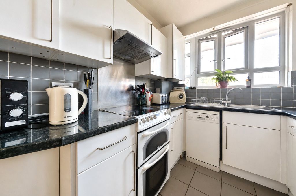 Property photo 2 of 11 Picture No. 26