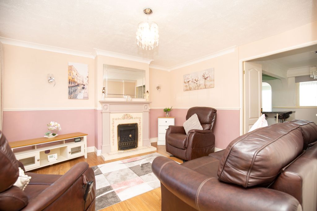 Property photo 3 of 19 Mw26-1275