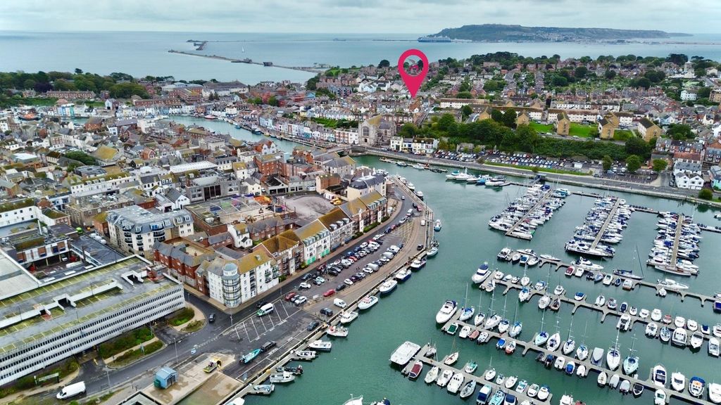 Property photo 1 of 12 Franchise 2.Jpg