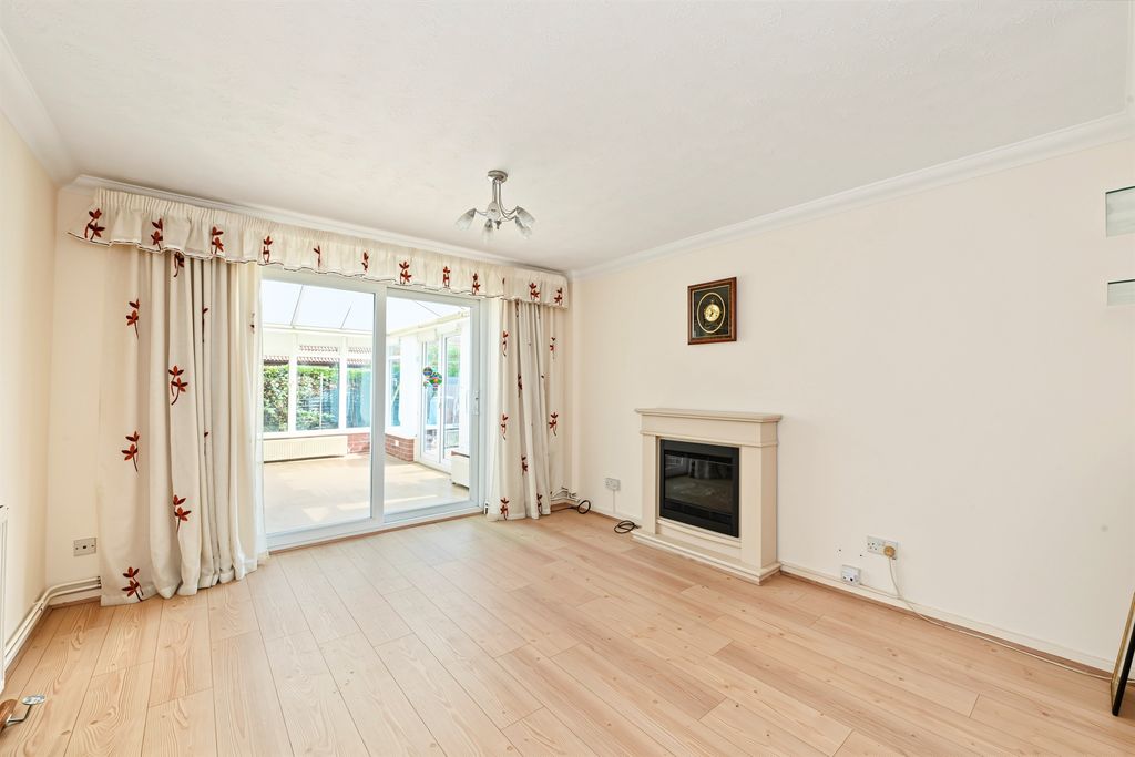 Property photo 2 of 18