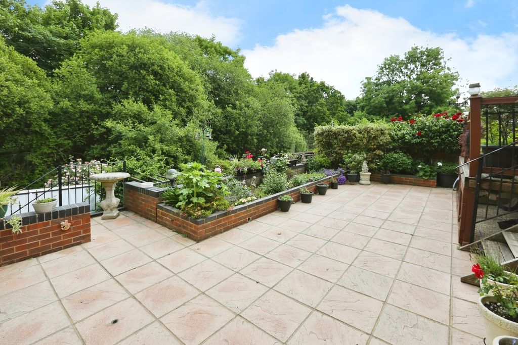 Property photo 2 of 15 Photo