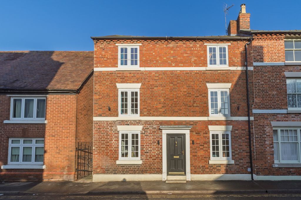 Property photo 1 of 32 B0031641