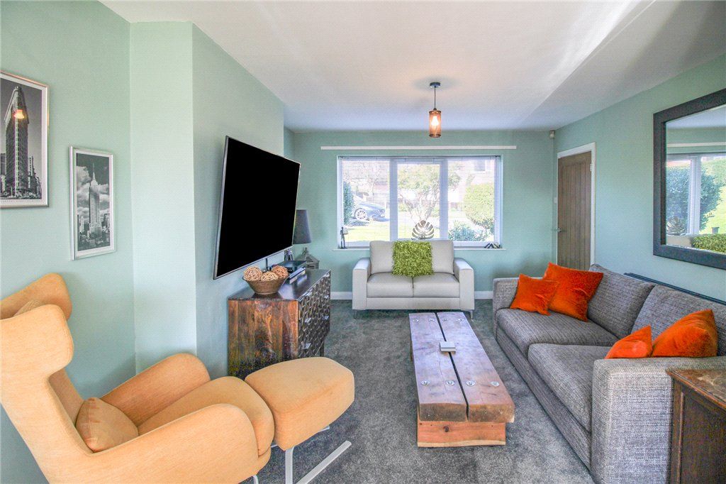 Property photo 2 of 20 Lounge