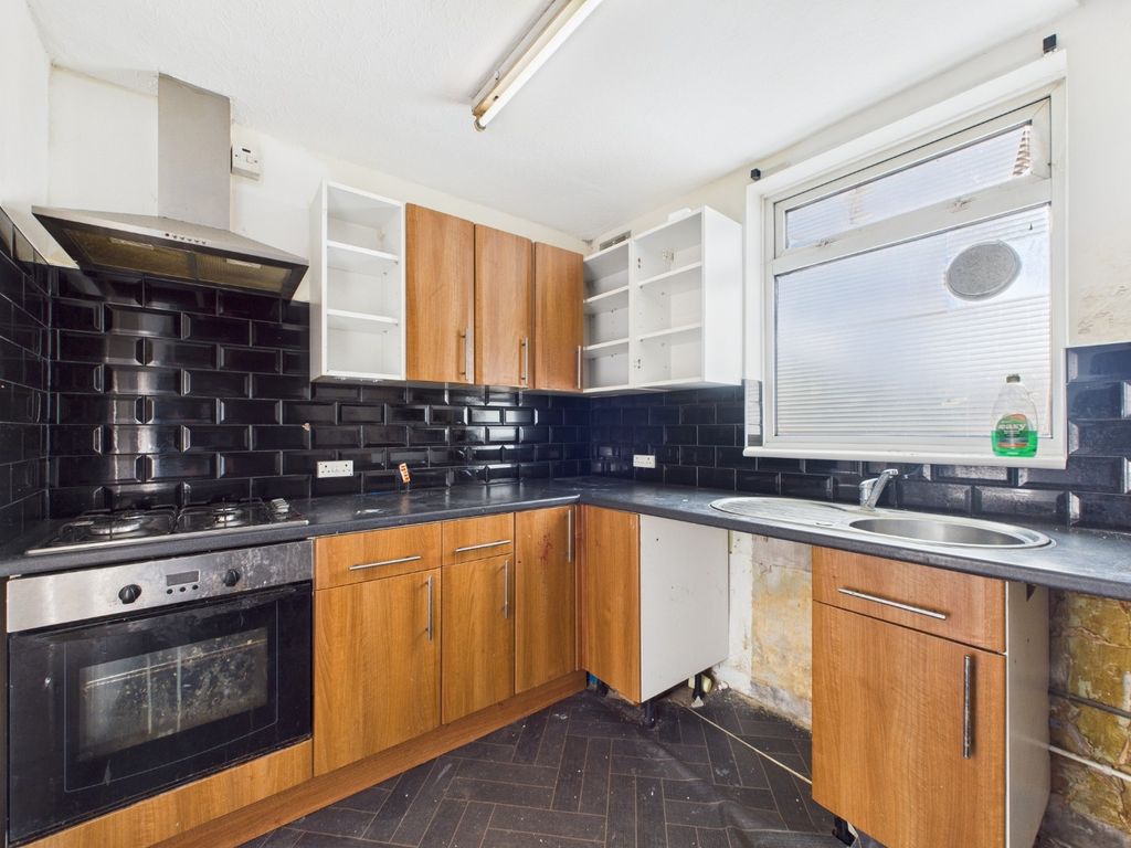 Property photo 2 of 6 4747712