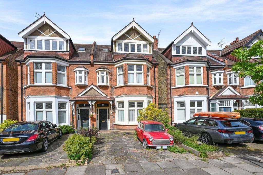 Property photo 1 of 11