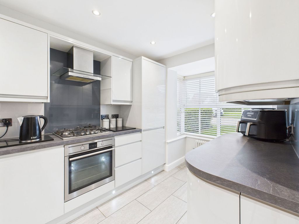 Property photo 3 of 24