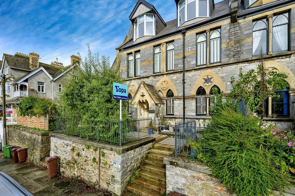 Property photo 1 of 35 7 Western College Road