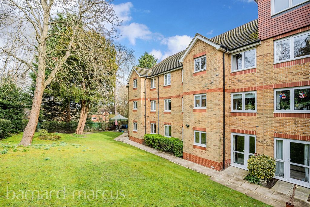 Property photo 1 of 9