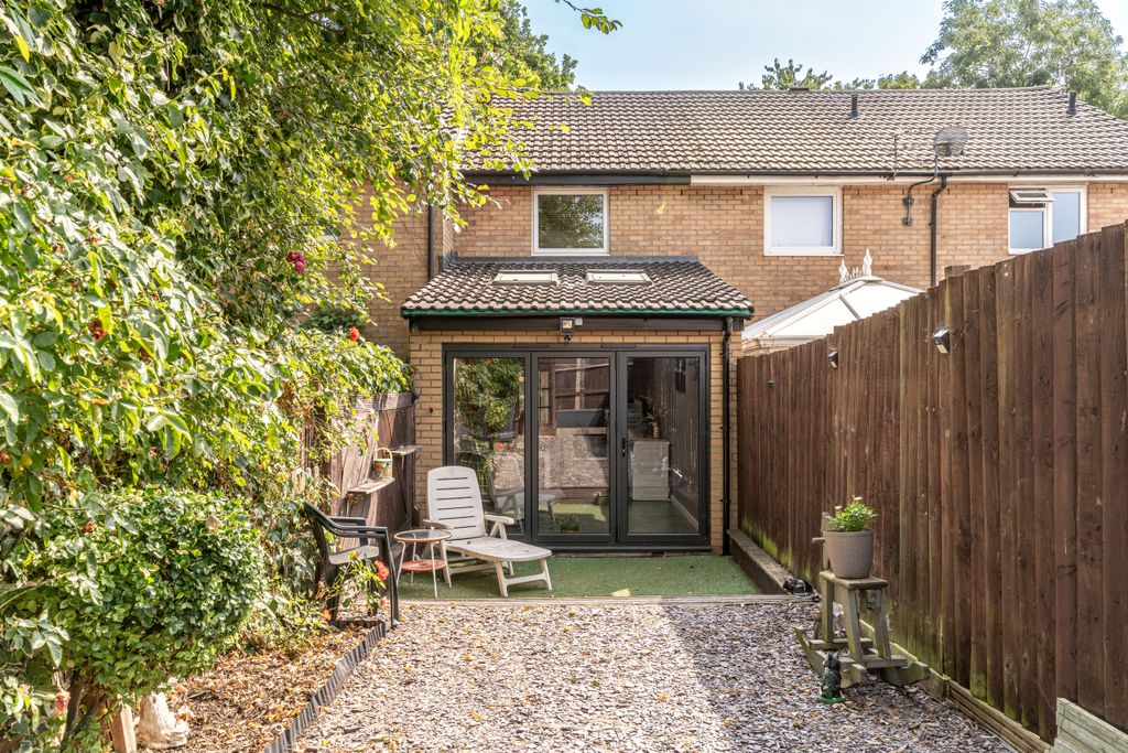 Property photo 3 of 15 4