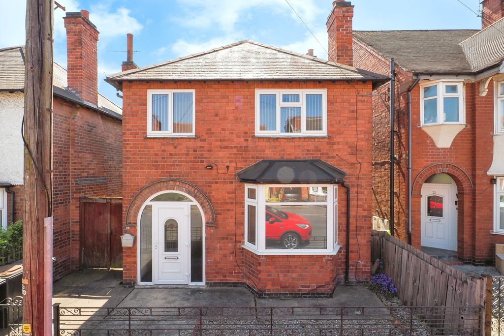 Property photo 1 of 16 Front