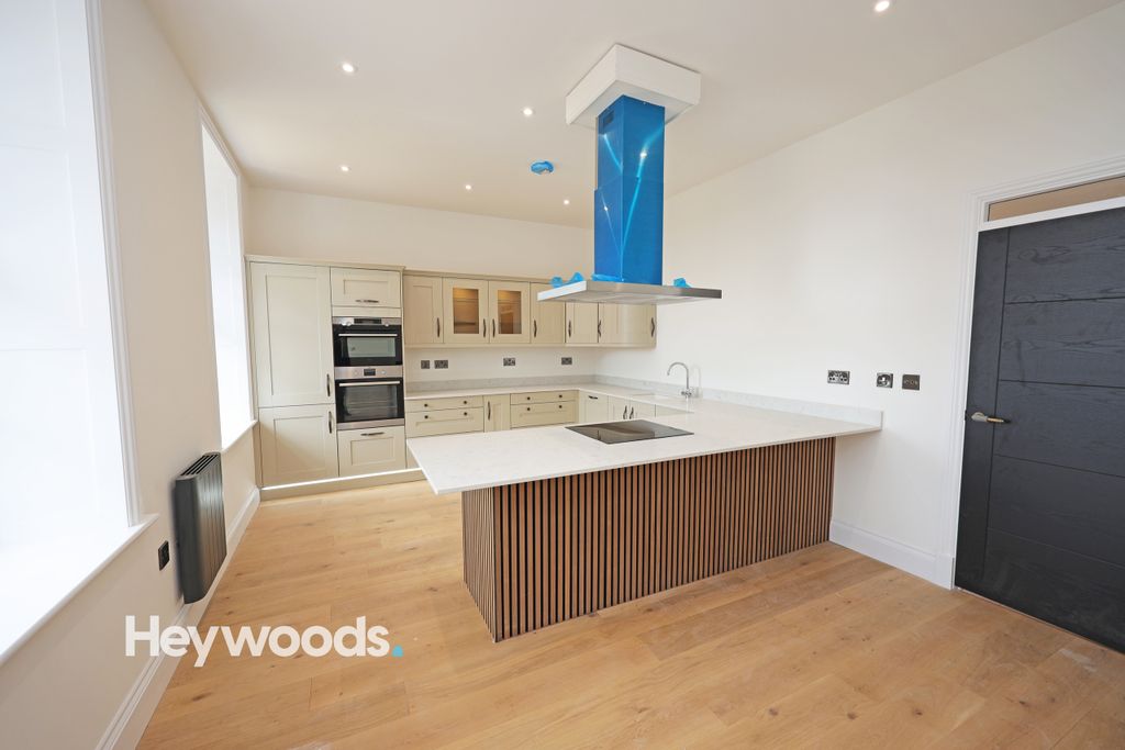 Property photo 1 of 16 0F1A7895