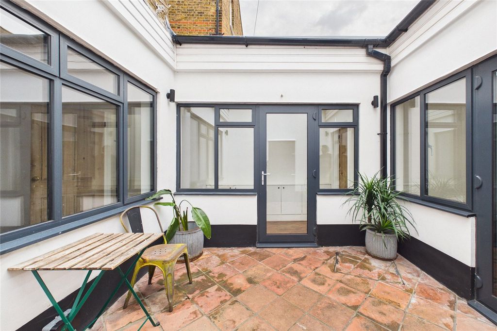 Property photo 1 of 11 Picture No. 09