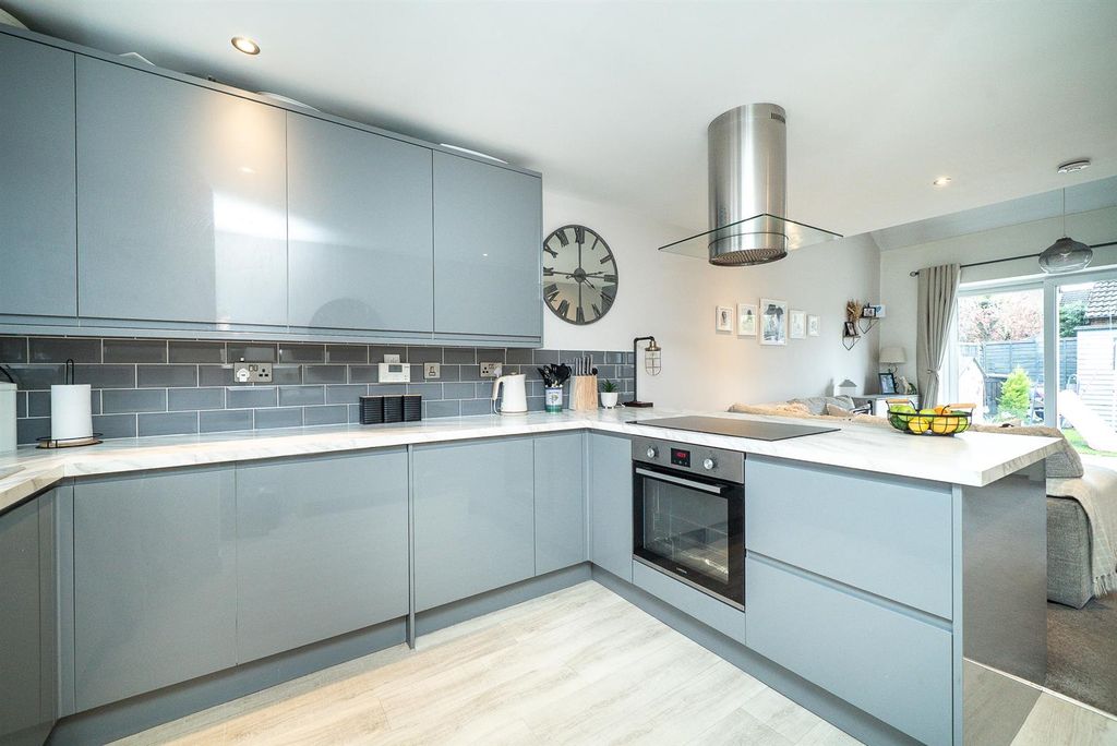 Property photo 2 of 13 25-Great-Road-1007.Jpg