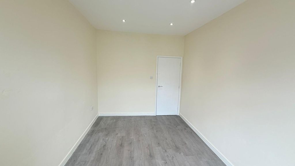 Property photo 2 of 12 02.Jpg