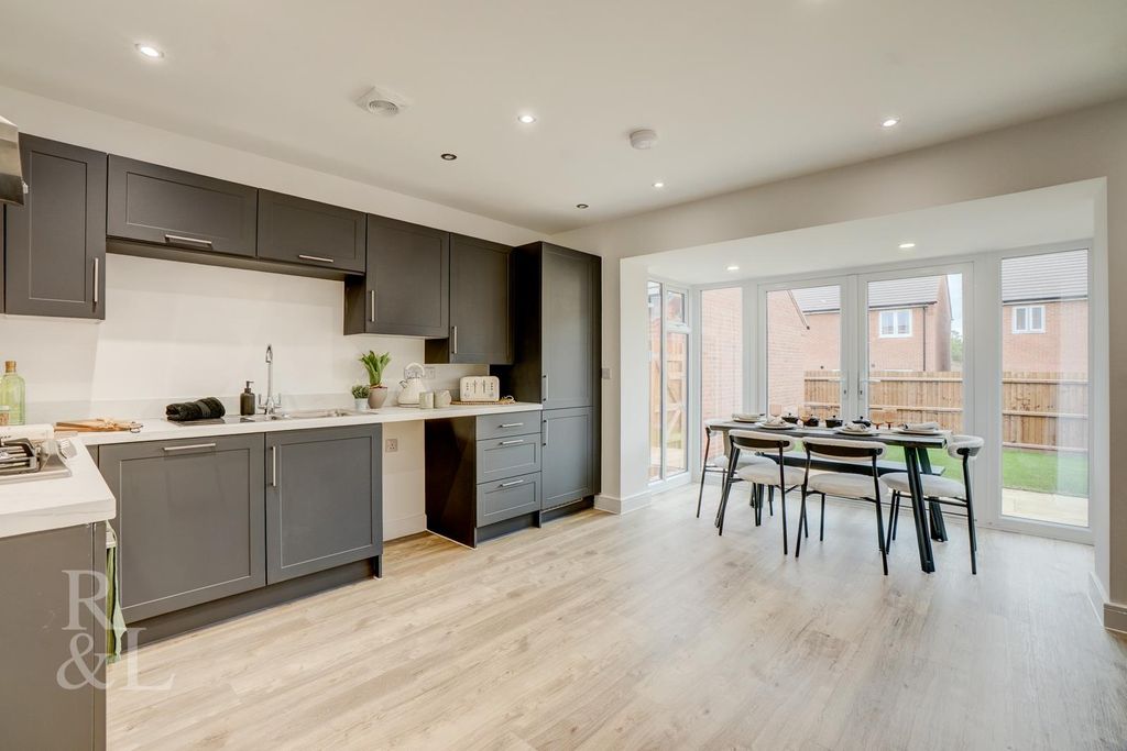 Property photo 2 of 24 Batched (1).Jpg