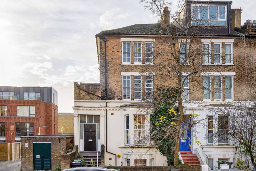 Property photo 2 of 7